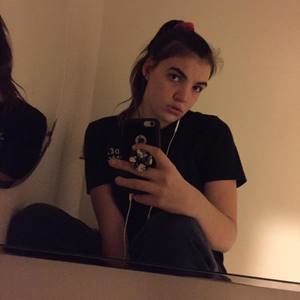 Meet your Posher, Jenna